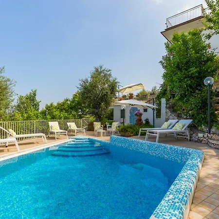 Flats Villa Sorrento