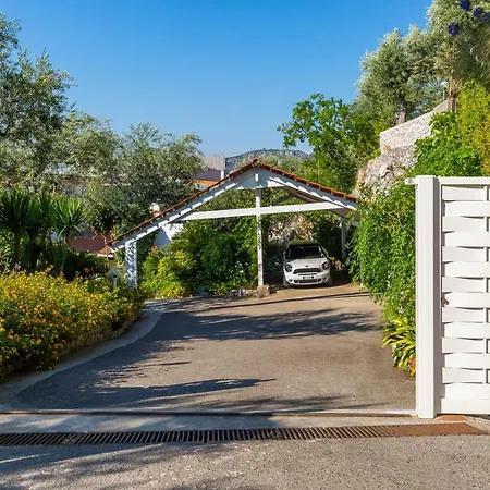 Flats Villa Sorrento